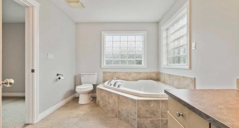 221 Ash Way, Fort McMurray, Alberta T9K0G2, 7 Bedrooms Bedrooms, ,3 BathroomsBathrooms,Residential,For Sale,Ash,A2231444