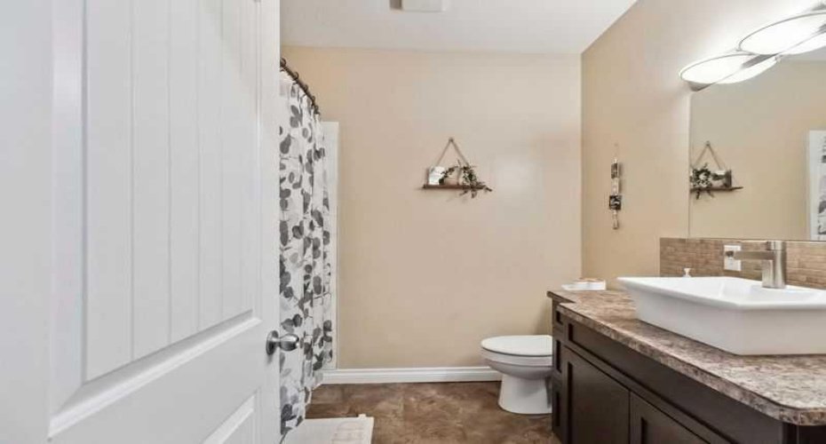 221 Ash Way, Fort McMurray, Alberta T9K0G2, 7 Bedrooms Bedrooms, ,3 BathroomsBathrooms,Residential,For Sale,Ash,A2231444