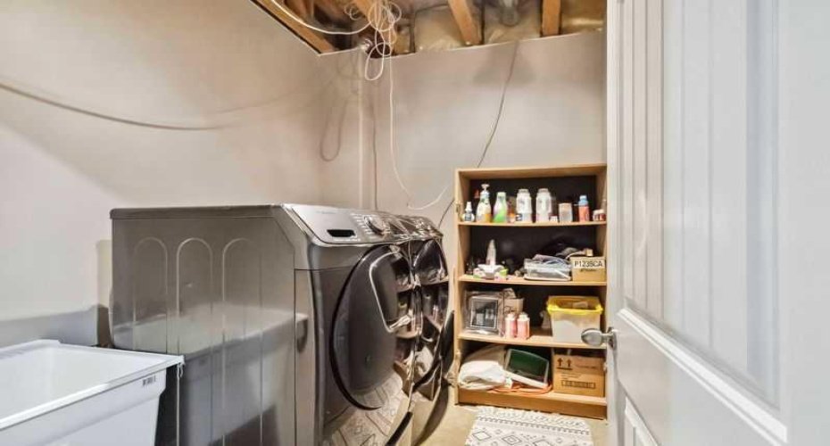 221 Ash Way, Fort McMurray, Alberta T9K0G2, 7 Bedrooms Bedrooms, ,3 BathroomsBathrooms,Residential,For Sale,Ash,A2231444