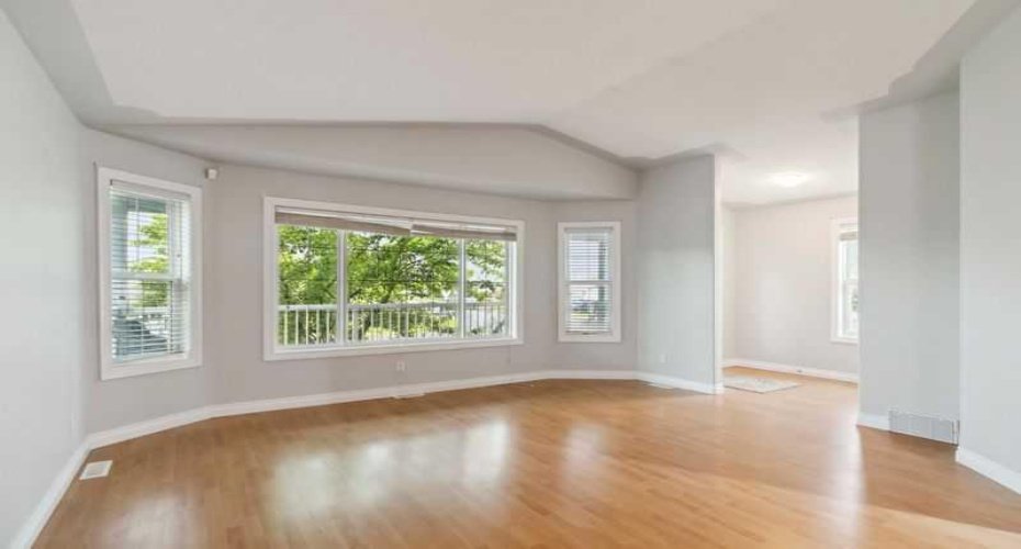 221 Ash Way, Fort McMurray, Alberta T9K0G2, 7 Bedrooms Bedrooms, ,3 BathroomsBathrooms,Residential,For Sale,Ash,A2231444