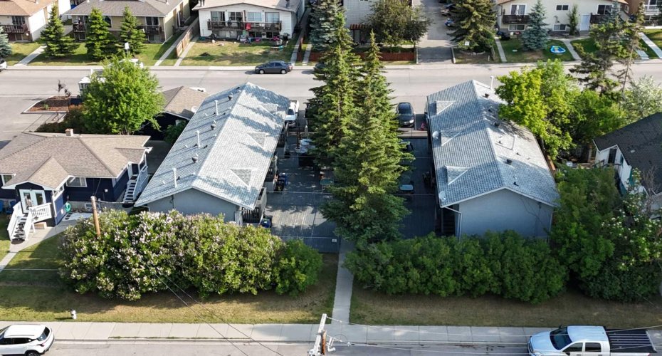 116 Powell Street, Cochrane, Alberta T4C 1Z4, ,Multi-family,For Sale,Powell,A2231619
