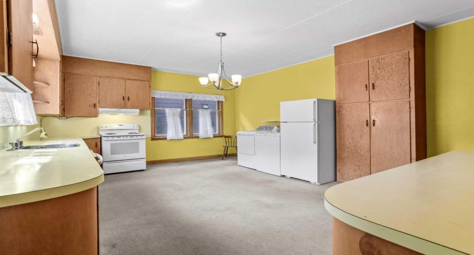 404 Otter Street, Banff, Alberta T1L1E3, 3 Bedrooms Bedrooms, ,2 BathroomsBathrooms,Residential,For Sale,Otter,A2232374