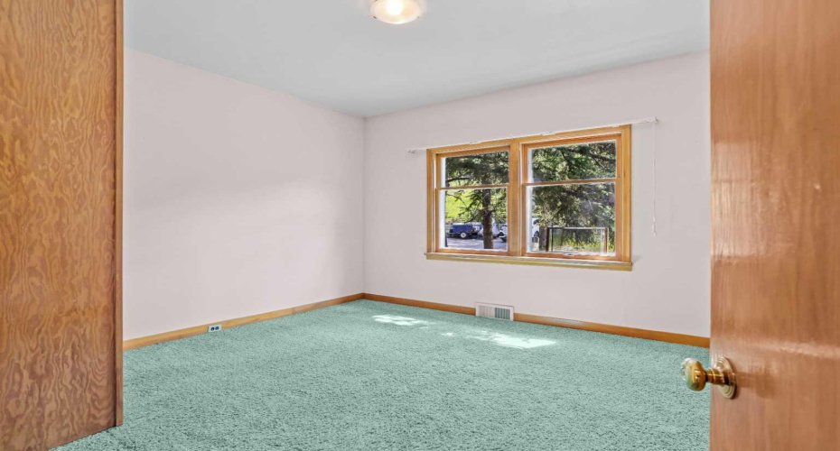 404 Otter Street, Banff, Alberta T1L1E3, 3 Bedrooms Bedrooms, ,2 BathroomsBathrooms,Residential,For Sale,Otter,A2232374