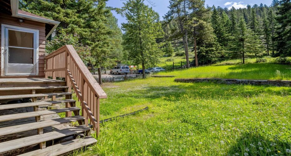 404 Otter Street, Banff, Alberta T1L1E3, 3 Bedrooms Bedrooms, ,2 BathroomsBathrooms,Residential,For Sale,Otter,A2232374