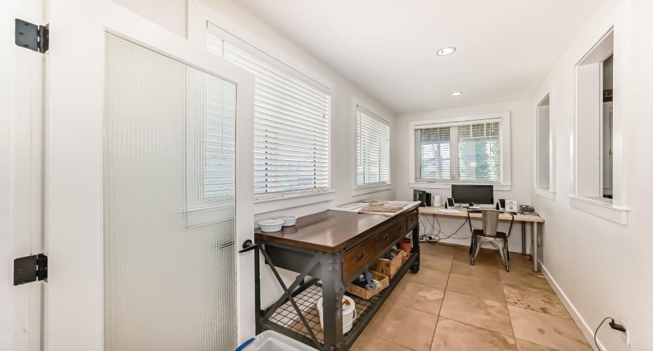 340 Tartan Circle, Lethbridge, Alberta T1J 0Z1, 6 Bedrooms Bedrooms, ,4 BathroomsBathrooms,Residential,For Sale,Tartan,A2228153