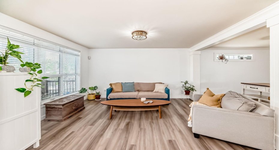 340 Tartan Circle, Lethbridge, Alberta T1J 0Z1, 6 Bedrooms Bedrooms, ,4 BathroomsBathrooms,Residential,For Sale,Tartan,A2228153