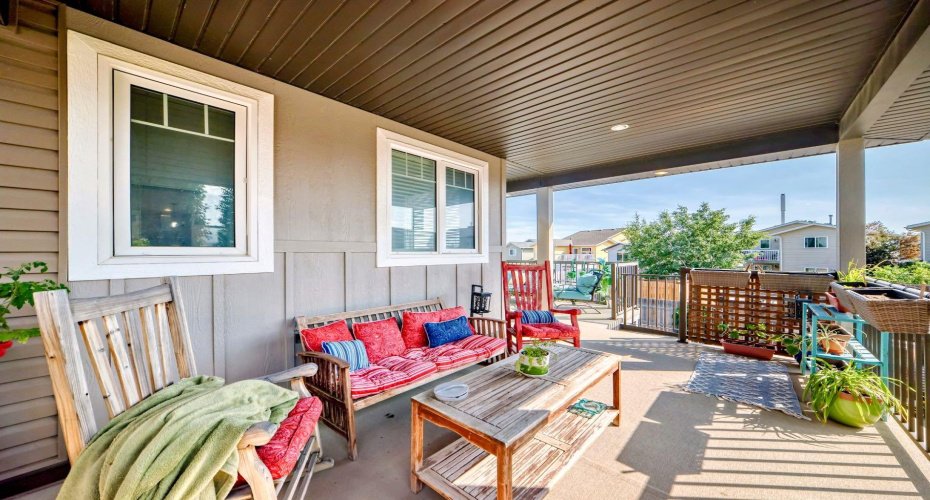 340 Tartan Circle, Lethbridge, Alberta T1J 0Z1, 6 Bedrooms Bedrooms, ,4 BathroomsBathrooms,Residential,For Sale,Tartan,A2228153