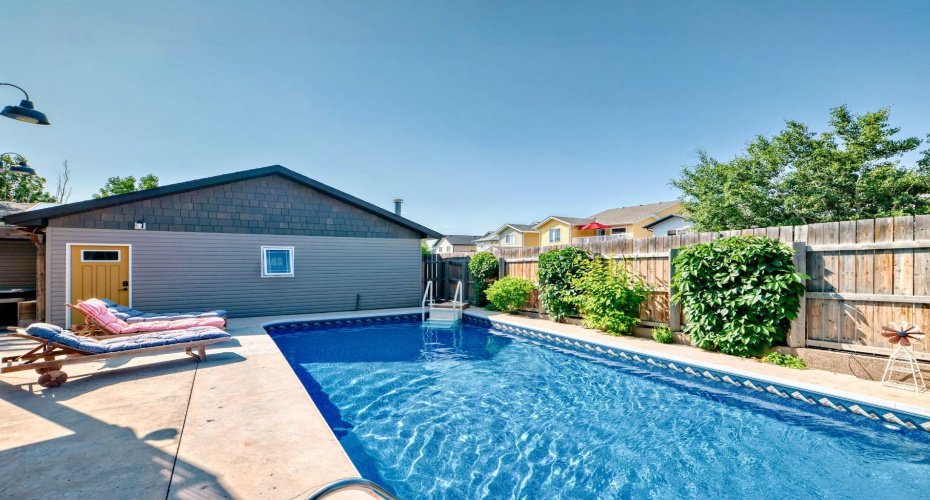 340 Tartan Circle, Lethbridge, Alberta T1J 0Z1, 6 Bedrooms Bedrooms, ,4 BathroomsBathrooms,Residential,For Sale,Tartan,A2228153