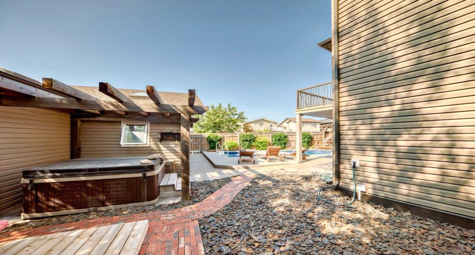 340 Tartan Circle, Lethbridge, Alberta T1J 0Z1, 6 Bedrooms Bedrooms, ,4 BathroomsBathrooms,Residential,For Sale,Tartan,A2228153