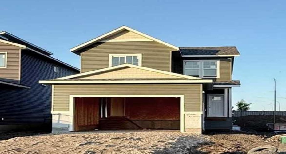 13301 105 Street, Grande Prairie, Alberta T8X 0W5, 4 Bedrooms Bedrooms, ,3 BathroomsBathrooms,Residential,For Sale,105,A2232913