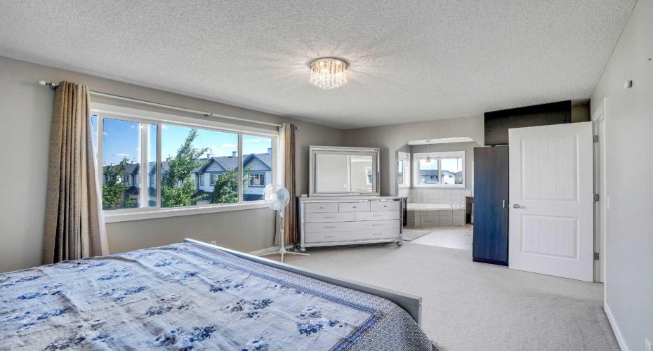 612 Luxstone Landing, Airdrie, Alberta T4B3L2, 3 Bedrooms Bedrooms, ,3 BathroomsBathrooms,Residential,For Sale,Luxstone,A2228879