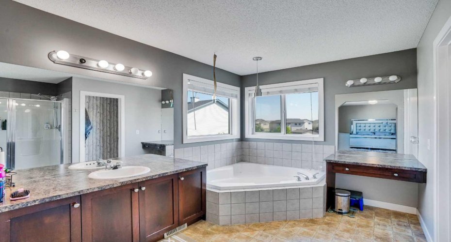 612 Luxstone Landing, Airdrie, Alberta T4B3L2, 3 Bedrooms Bedrooms, ,3 BathroomsBathrooms,Residential,For Sale,Luxstone,A2228879