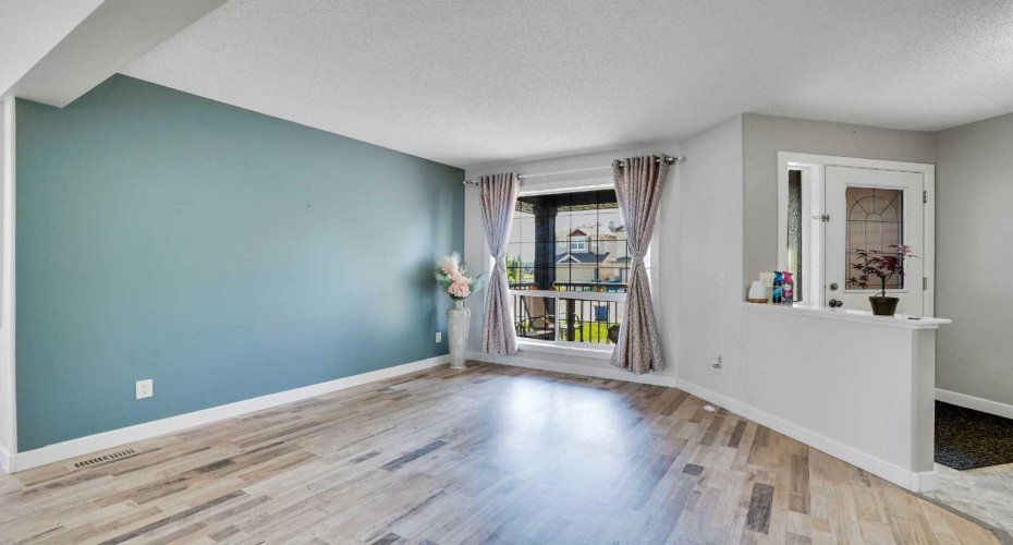 612 Luxstone Landing, Airdrie, Alberta T4B3L2, 3 Bedrooms Bedrooms, ,3 BathroomsBathrooms,Residential,For Sale,Luxstone,A2228879