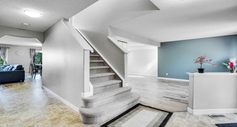 612 Luxstone Landing, Airdrie, Alberta T4B3L2, 3 Bedrooms Bedrooms, ,3 BathroomsBathrooms,Residential,For Sale,Luxstone,A2228879