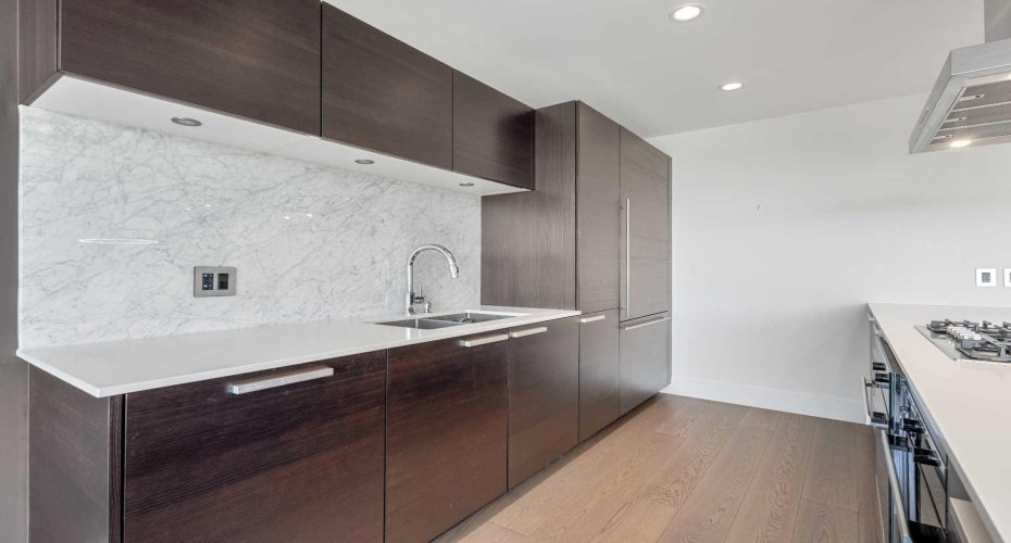 738 1 Avenue, Calgary, Alberta T2P 5G8, 2 Bedrooms Bedrooms, ,2 BathroomsBathrooms,Residential,For Sale,1,A2233022