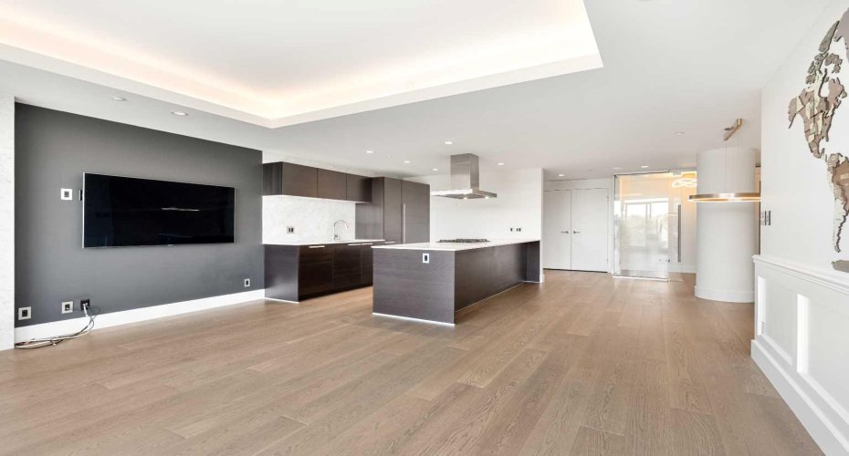 738 1 Avenue, Calgary, Alberta T2P 5G8, 2 Bedrooms Bedrooms, ,2 BathroomsBathrooms,Residential,For Sale,1,A2233022