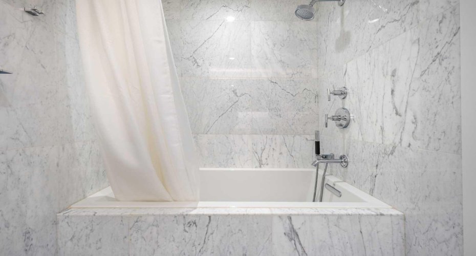 738 1 Avenue, Calgary, Alberta T2P 5G8, 2 Bedrooms Bedrooms, ,2 BathroomsBathrooms,Residential,For Sale,1,A2233022