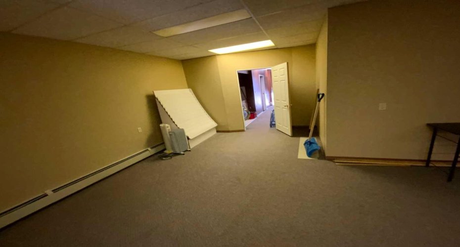 115 & 117 4 th Avenue, Three Hills, Alberta T0M 2A0, 0 , 0 ,0,Commercial,For Lease,4 th,0,A2233437