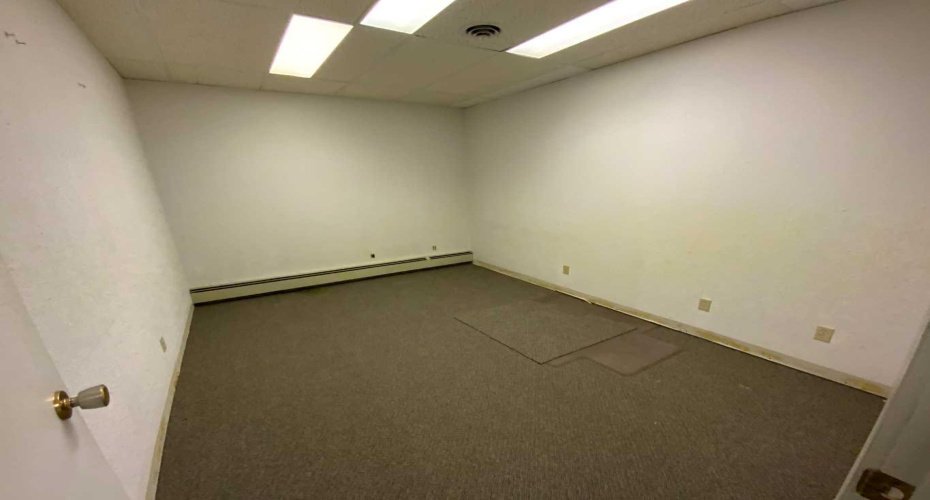 115 & 117 4 th Avenue, Three Hills, Alberta T0M 2A0, 0 , 0 ,0,Commercial,For Lease,4 th,0,A2233437