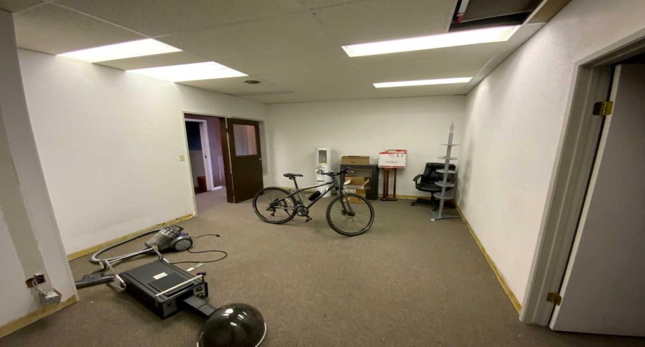 115 & 117 4 th Avenue, Three Hills, Alberta T0M 2A0, 0 , 0 ,0,Commercial,For Lease,4 th,0,A2233437