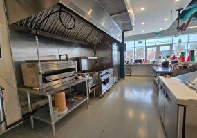 2 Royal Vista Link, Calgary, Alberta T3R 0K4, ,Commercial,For Lease,Royal Vista,A2233728