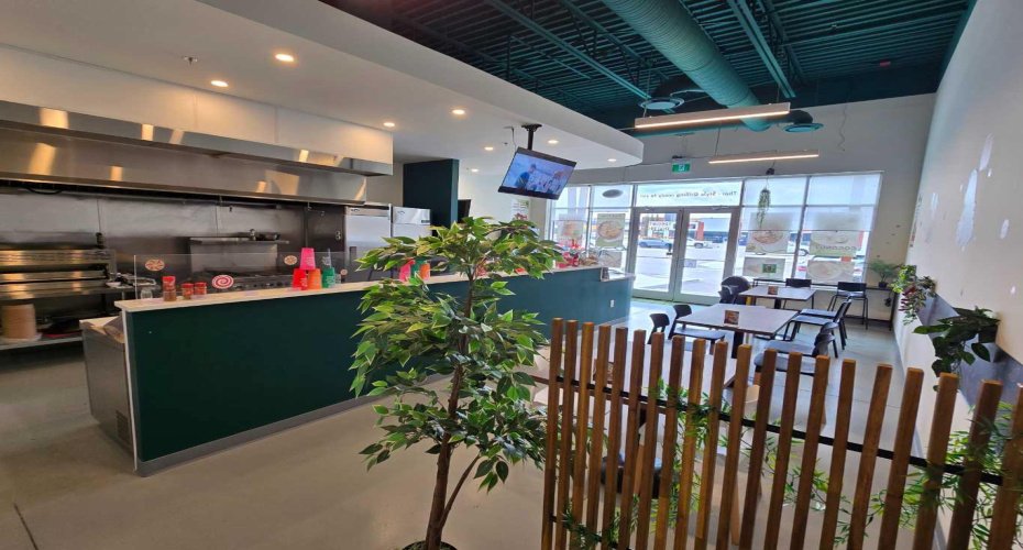 2 Royal Vista Link, Calgary, Alberta T3R 0K4, ,Commercial,For Lease,Royal Vista,A2233728