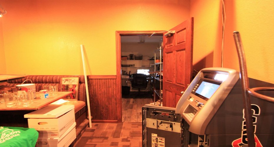 4410 52 Avenue, Lloydminster, Alberta T9V 1T4, 0 , 0 ,0,Commercial,For Lease,52,0,A2235297