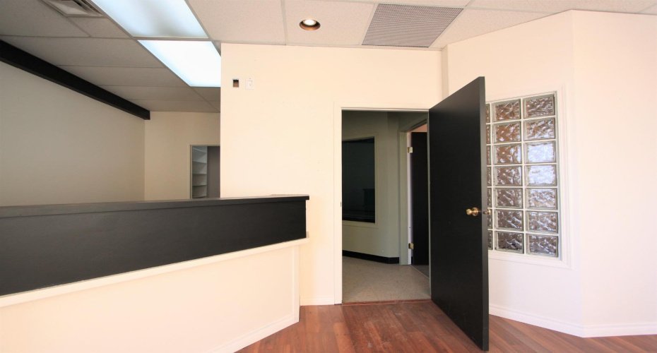4402 52 Avenue, Lloydminster, Alberta T9V 0Y9, 0 , 0 ,0,Commercial,For Lease,52,0,A2235334
