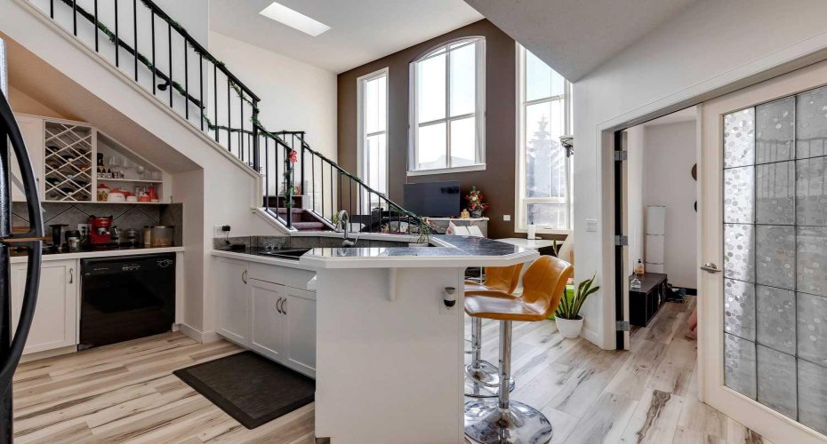 1800 14A Street, Calgary, Alberta T2T6K3, 2 Bedrooms Bedrooms, ,2 BathroomsBathrooms,Residential,For Sale,14A,A2234436