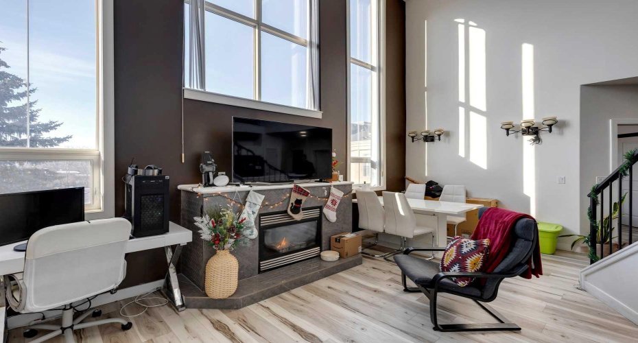 1800 14A Street, Calgary, Alberta T2T6K3, 2 Bedrooms Bedrooms, ,2 BathroomsBathrooms,Residential,For Sale,14A,A2234436