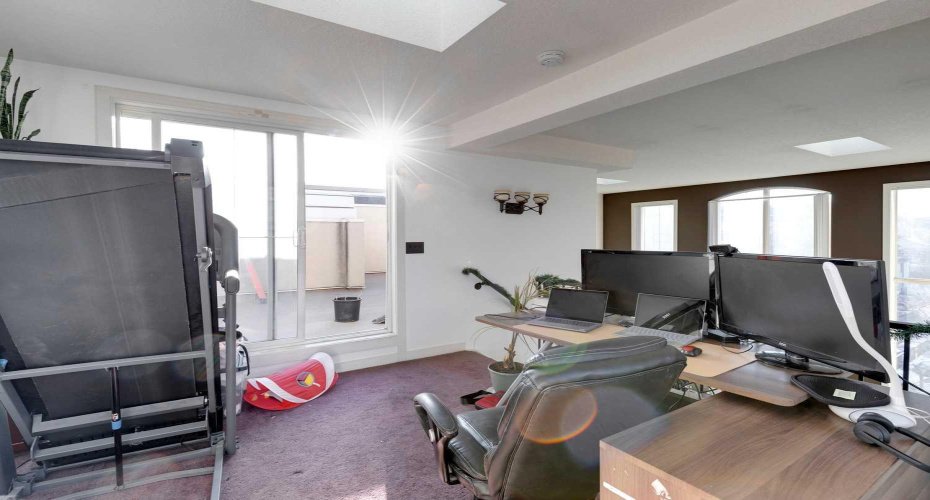 1800 14A Street, Calgary, Alberta T2T6K3, 2 Bedrooms Bedrooms, ,2 BathroomsBathrooms,Residential,For Sale,14A,A2234436