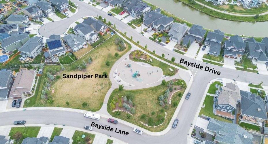 Popular Sandpiper Park is nearby