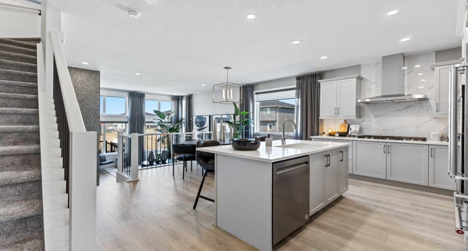 124 Corner Glen Avenue, Calgary, Alberta T3N 2L7, 6 Bedrooms Bedrooms, ,4 BathroomsBathrooms,Residential,For Sale,Corner Glen,A2236011