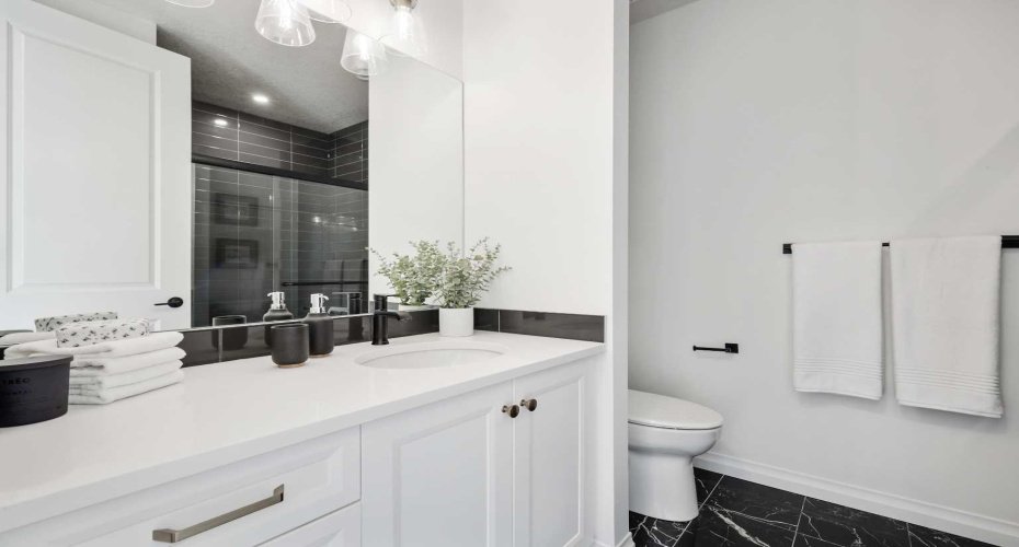 180 Marina Cove, Calgary, Alberta T3M 3P4, 2 Bedrooms Bedrooms, ,2 BathroomsBathrooms,Residential,For Sale,Marina,A2236030