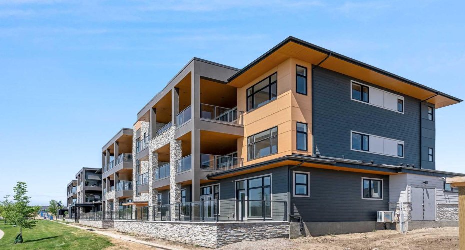 180 Marina Cove, Calgary, Alberta T3M 3P4, 2 Bedrooms Bedrooms, ,2 BathroomsBathrooms,Residential,For Sale,Marina,A2236030