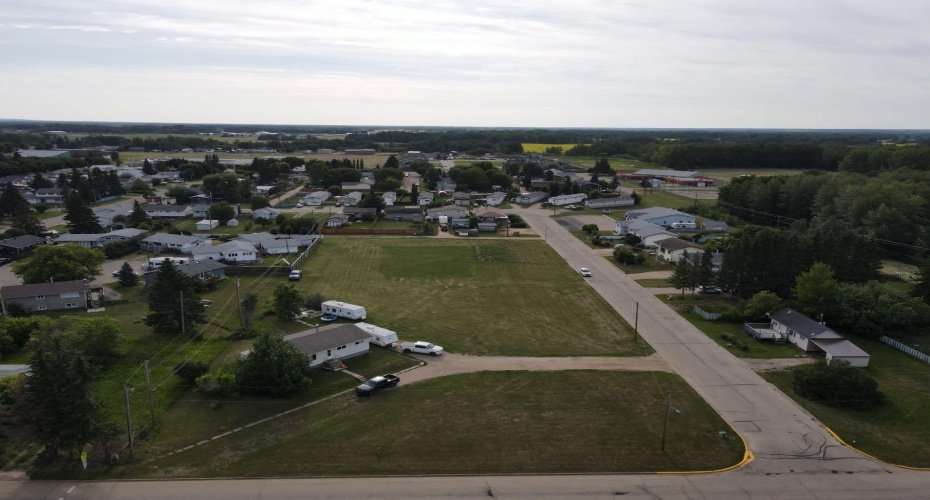 5820 48th Street, High Prairie, Alberta T0G 1E0, 3 Bedrooms Bedrooms, ,1 BathroomBathrooms,Residential,For Sale,48th Street,A2236790