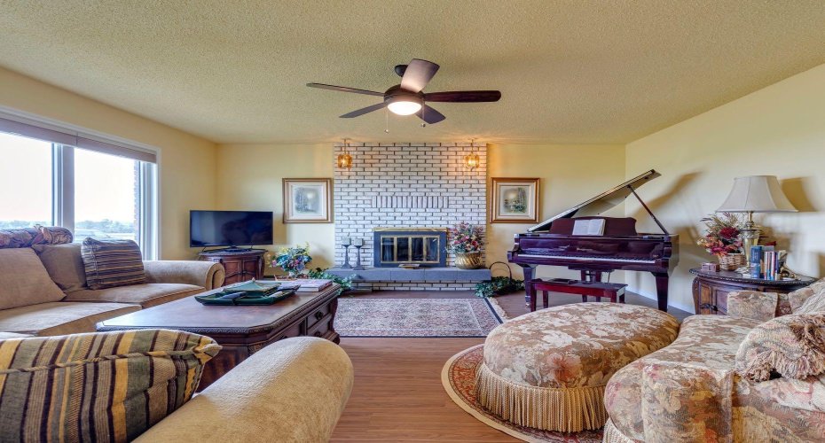 240046 284, Rural Kneehill County, Alberta T3R 0K4, 7 Bedrooms Bedrooms, ,14 BathroomsBathrooms,Residential,For Sale,284,A2229731