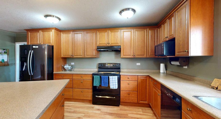 40446 HWY 56, Rural Stettler No. 6, County of, Alberta T0C 2L0, 6 Bedrooms Bedrooms, ,4 BathroomsBathrooms,Residential,For Sale,HWY 56,A2237491