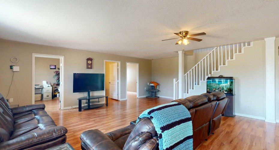 40446 HWY 56, Rural Stettler No. 6, County of, Alberta T0C 2L0, 6 Bedrooms Bedrooms, ,4 BathroomsBathrooms,Residential,For Sale,HWY 56,A2237491