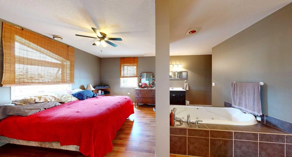 40446 HWY 56, Rural Stettler No. 6, County of, Alberta T0C 2L0, 6 Bedrooms Bedrooms, ,4 BathroomsBathrooms,Residential,For Sale,HWY 56,A2237491