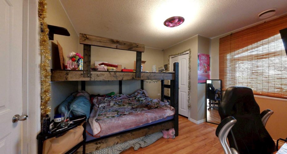 40446 HWY 56, Rural Stettler No. 6, County of, Alberta T0C 2L0, 6 Bedrooms Bedrooms, ,4 BathroomsBathrooms,Residential,For Sale,HWY 56,A2237491