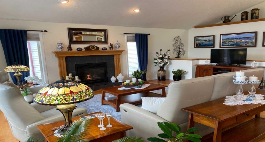 79 Park Place, Brooks, Alberta T1A 0A8, 4 Bedrooms Bedrooms, ,3 BathroomsBathrooms,Residential,For Sale,Park,A2237500