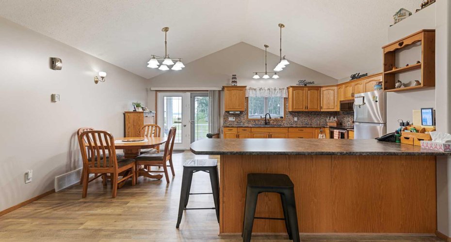 202 Lakeshore Drive, Brightsand Lake, Saskatchewan S0M 2T0, 3 Bedrooms Bedrooms, ,2 BathroomsBathrooms,Residential,For Sale,Lakeshore,A2237706