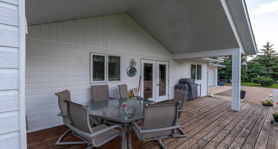 202 Lakeshore Drive, Brightsand Lake, Saskatchewan S0M 2T0, 3 Bedrooms Bedrooms, ,2 BathroomsBathrooms,Residential,For Sale,Lakeshore,A2237706