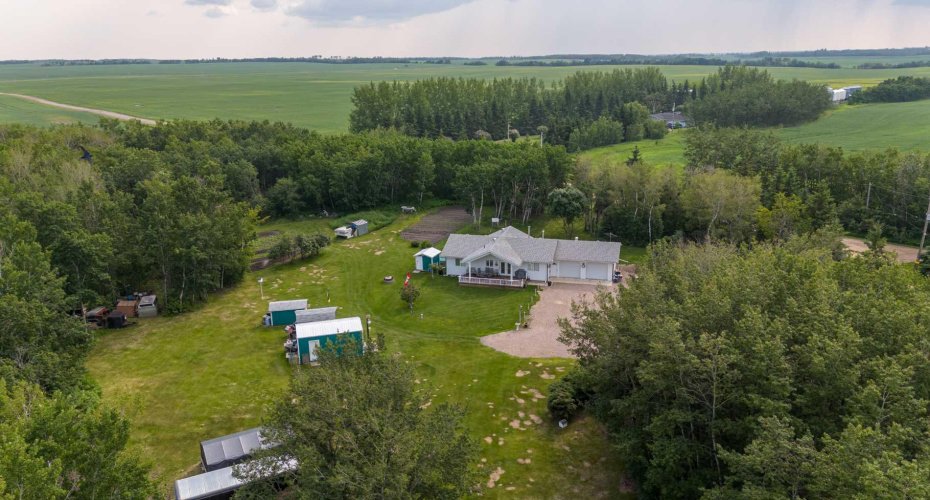 202 Lakeshore Drive, Brightsand Lake, Saskatchewan S0M 2T0, 3 Bedrooms Bedrooms, ,2 BathroomsBathrooms,Residential,For Sale,Lakeshore,A2237706