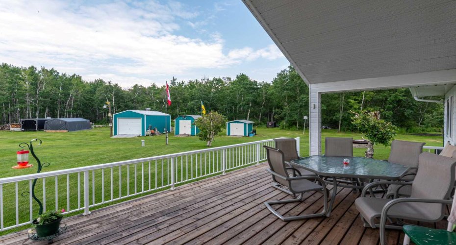 202 Lakeshore Drive, Brightsand Lake, Saskatchewan S0M 2T0, 3 Bedrooms Bedrooms, ,2 BathroomsBathrooms,Residential,For Sale,Lakeshore,A2237706