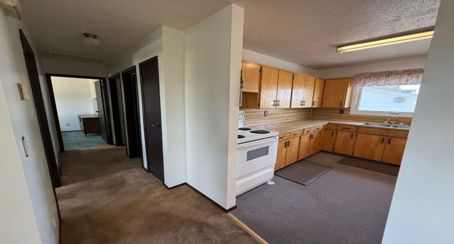 604 3 Street, Hanna, Alberta T0J1P0, 5 Bedrooms Bedrooms, ,1 BathroomBathrooms,Residential,For Sale,3,A2228966