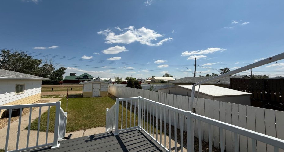 604 3 Street, Hanna, Alberta T0J1P0, 5 Bedrooms Bedrooms, ,1 BathroomBathrooms,Residential,For Sale,3,A2228966