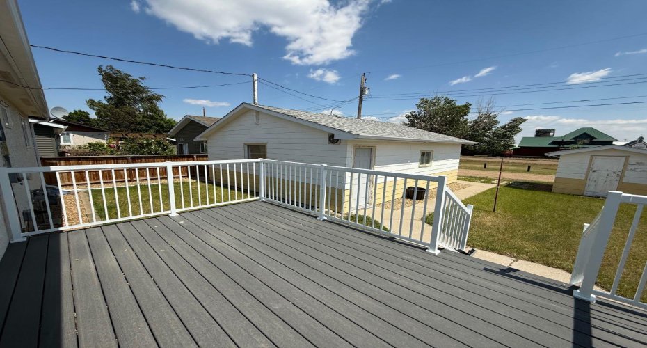 604 3 Street, Hanna, Alberta T0J1P0, 5 Bedrooms Bedrooms, ,1 BathroomBathrooms,Residential,For Sale,3,A2228966