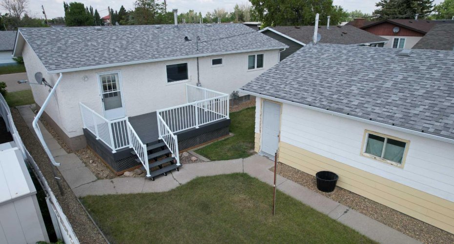 604 3 Street, Hanna, Alberta T0J1P0, 5 Bedrooms Bedrooms, ,1 BathroomBathrooms,Residential,For Sale,3,A2228966
